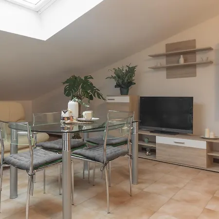 Archi Di Vesna Ancona